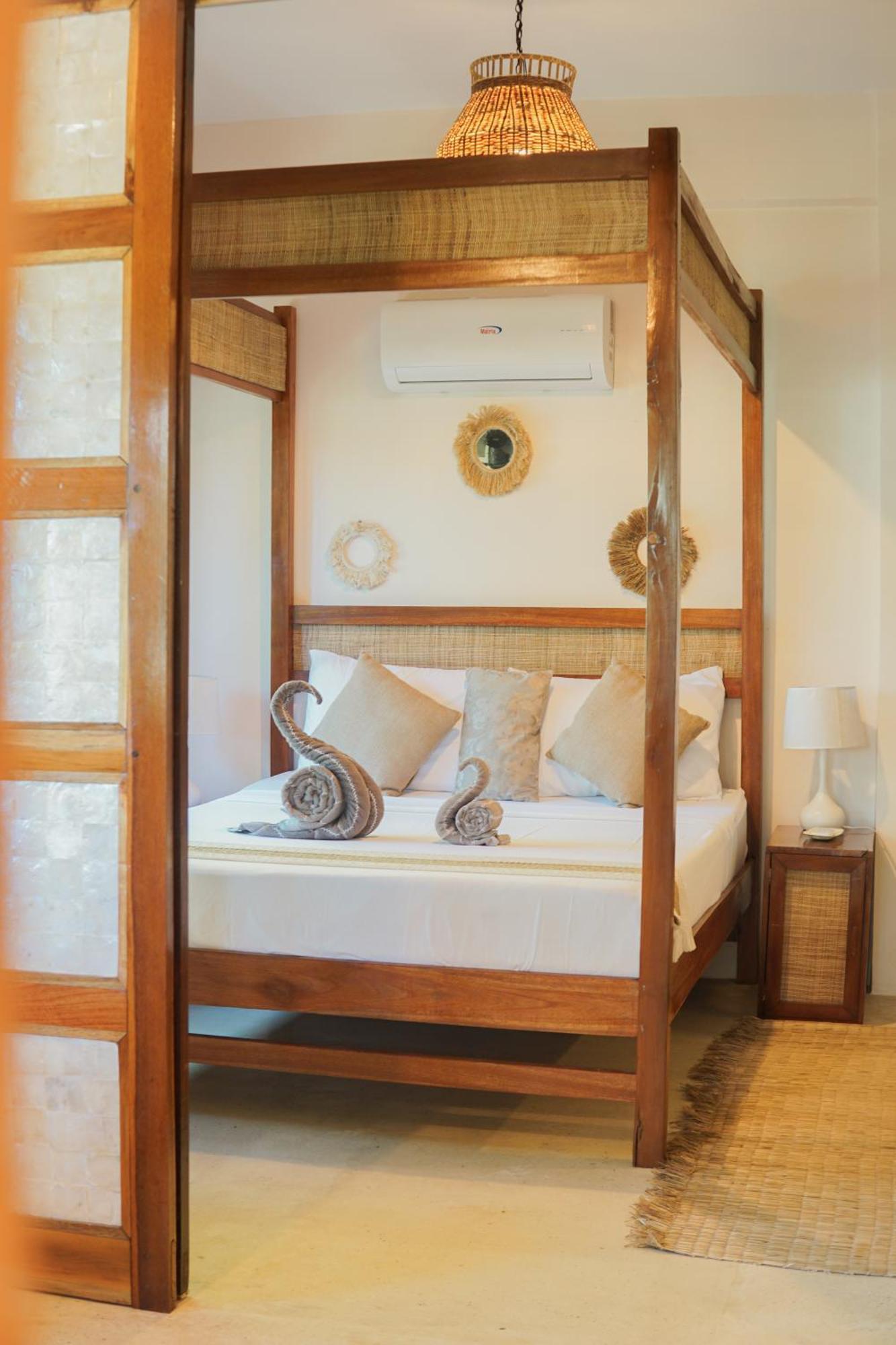 Greenhouse Siargao Roadside Boutique Apartments General Luna  Ngoại thất bức ảnh