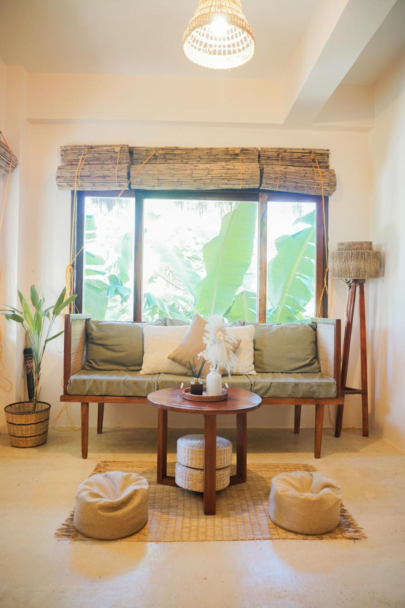 Greenhouse Siargao Roadside Boutique Apartments General Luna  Ngoại thất bức ảnh