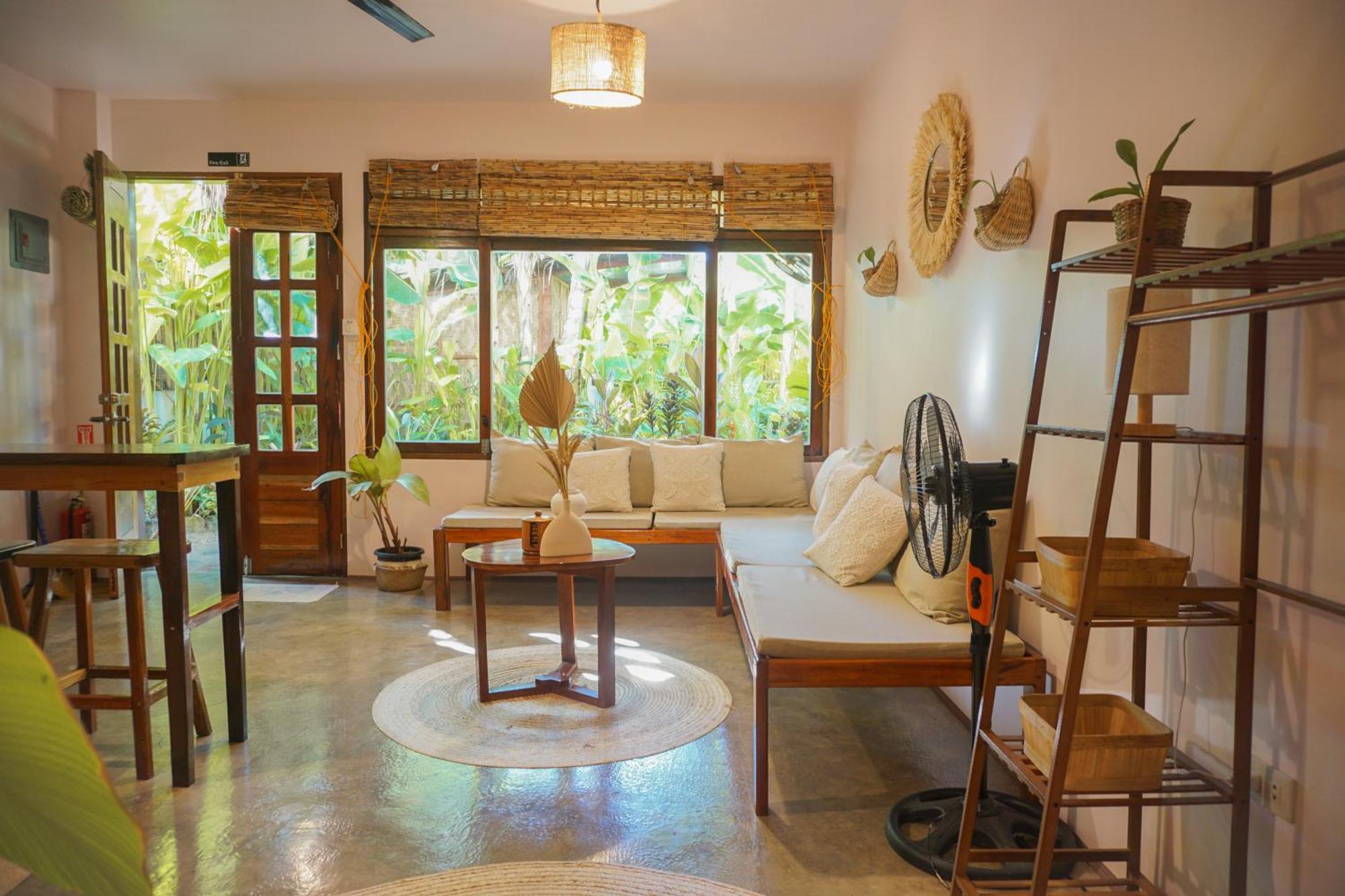 Greenhouse Siargao Roadside Boutique Apartments General Luna  Ngoại thất bức ảnh