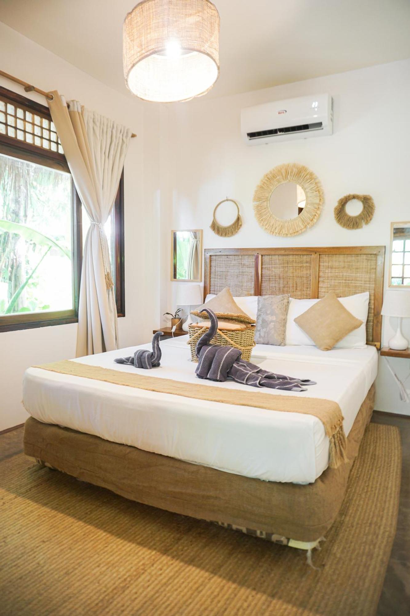 Greenhouse Siargao Roadside Boutique Apartments General Luna  Ngoại thất bức ảnh